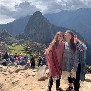 Meet your Posher, Melanie